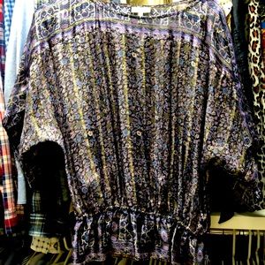 100% silk gold metallic Joie blouse.  Only worn 3 times.  Perfect condition!